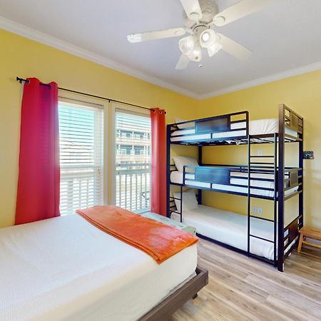 Smiles In Isla Del Sol Villa Galveston Exterior photo